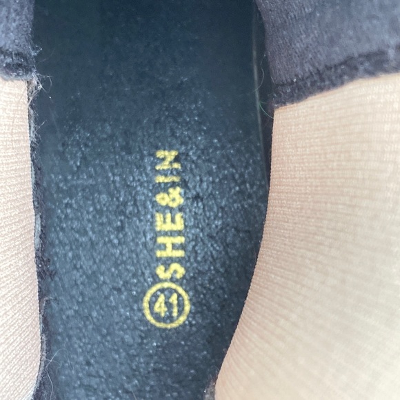 Shein Chelsea boot. Cream, platform bottom pull-on half-calf size 8.5 or 41 - Picture 5 of 7